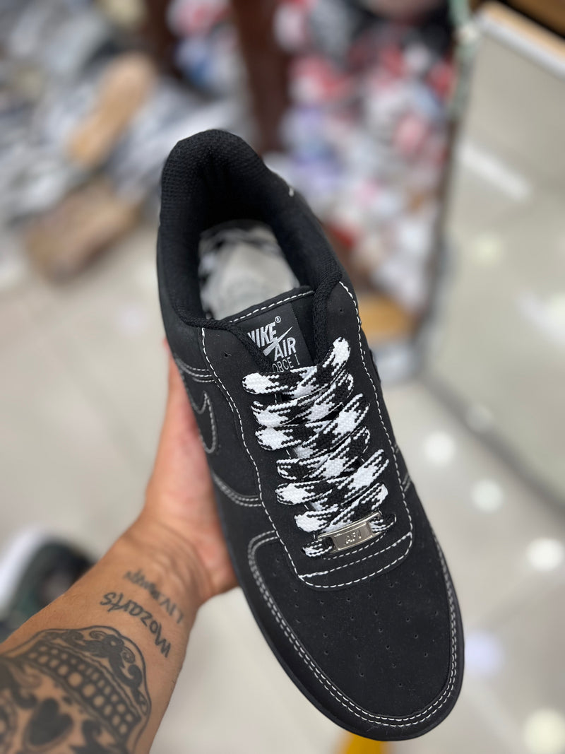 AF1 Preto Travis GS