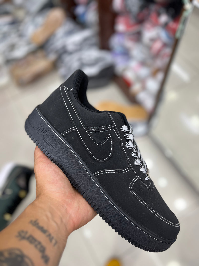 AF1 Preto Travis GS