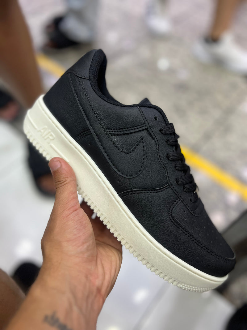 AF1 Preto Preto Branco