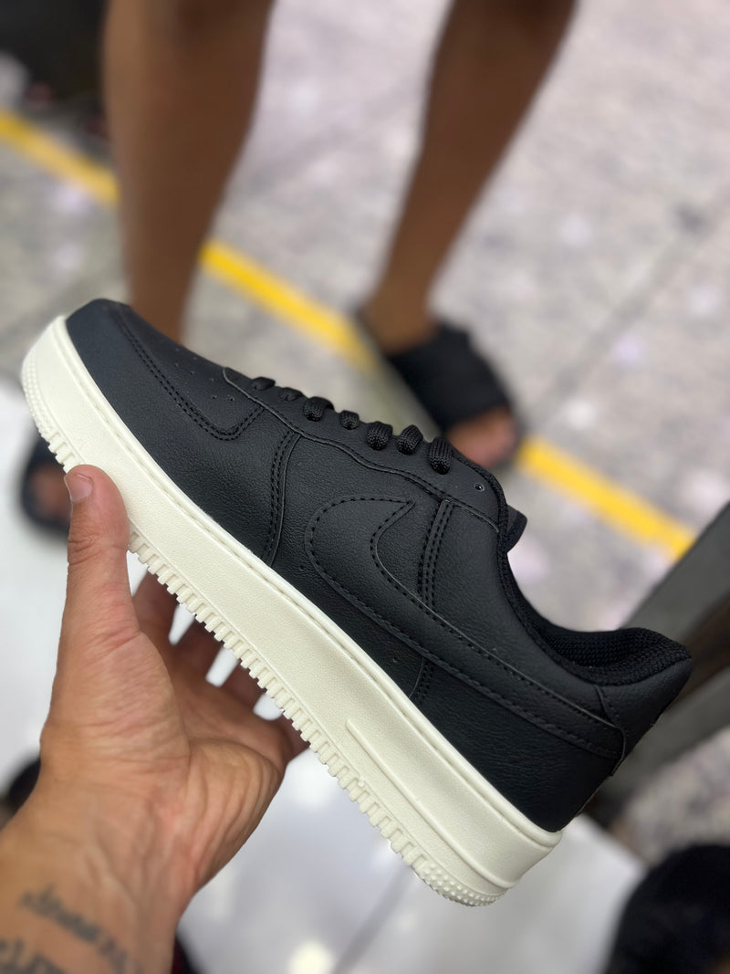 AF1 Preto Preto Branco