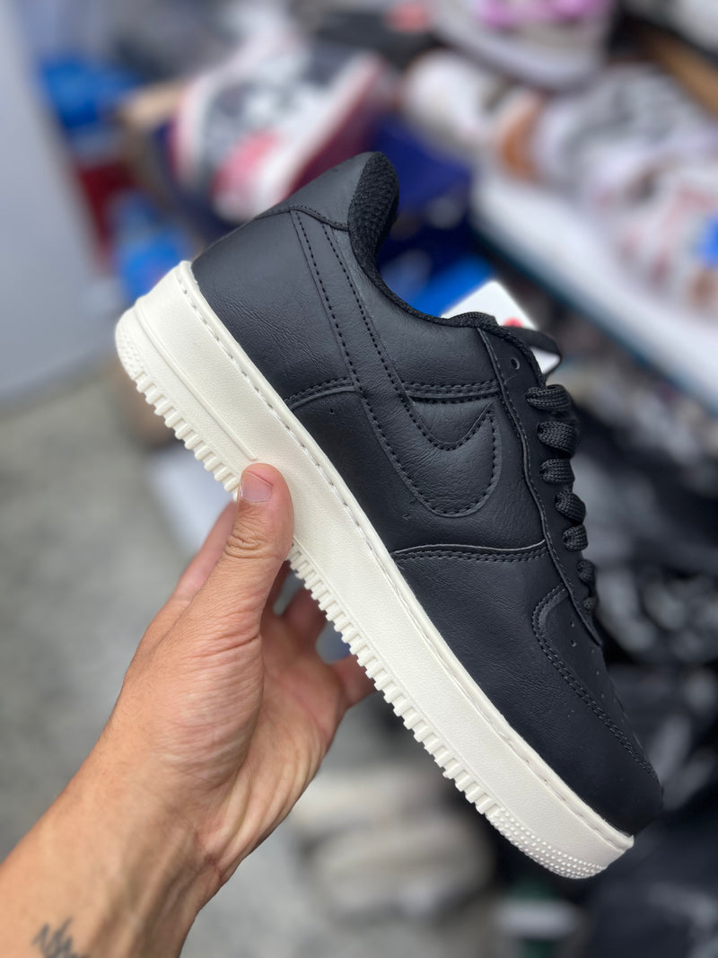 AF1 Preto Preto Branco Novo GS