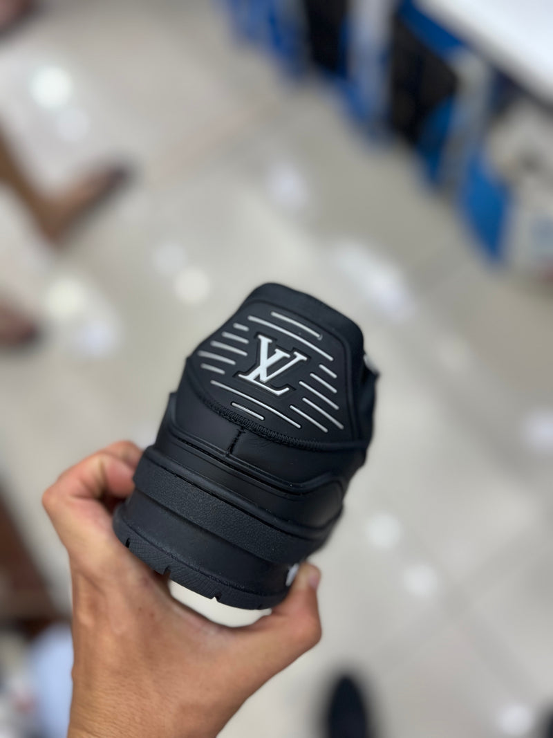 LV Novo Preto Preto