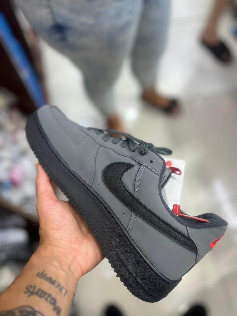 AF1 Preto com Cinza 34 ao 43 GS