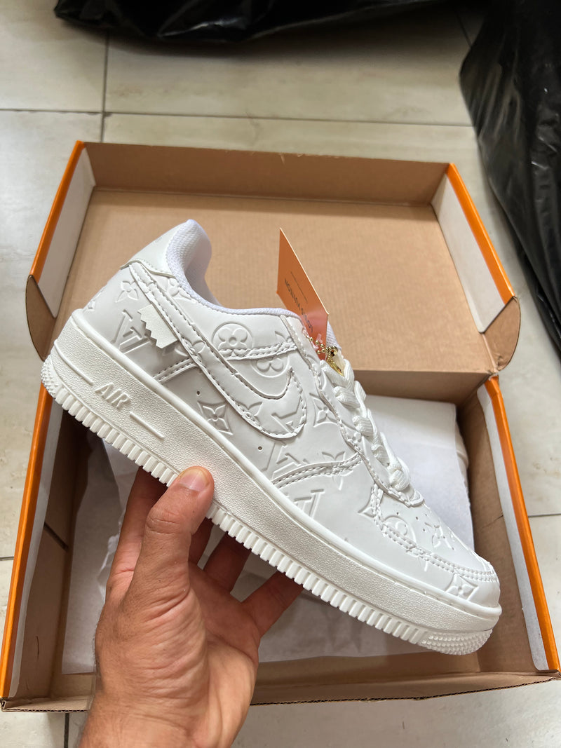 AF1 LV Branco 34 ao 43