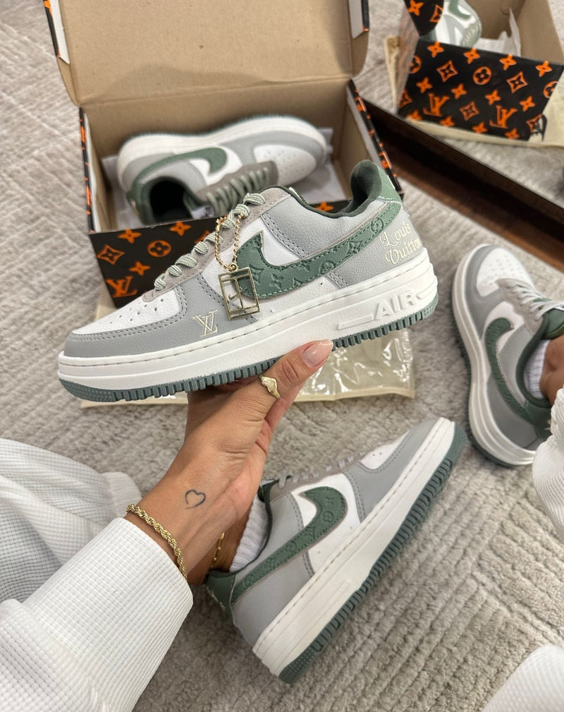 AF1 LV Cinza Verde 34 ao 39 GS