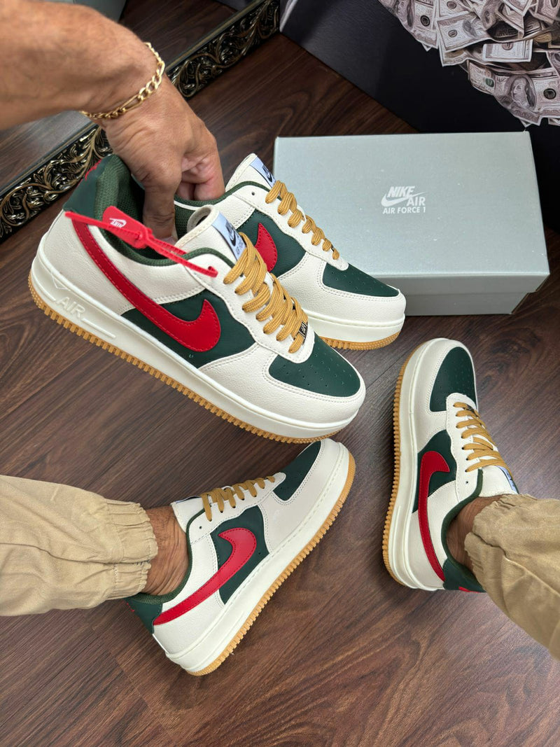 AF1 Bege Vermelho Verde