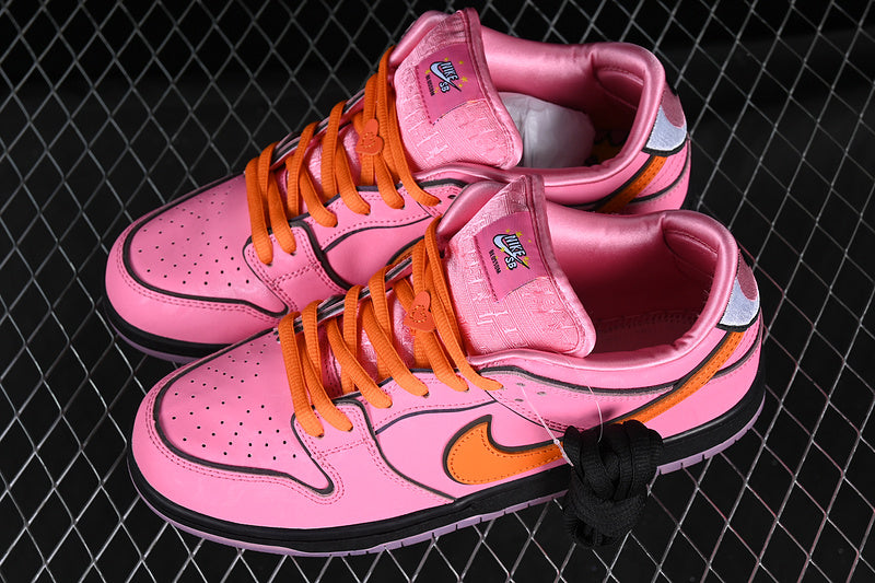 DUNK LOW PRO MENINAS SUPERPODEROSAS