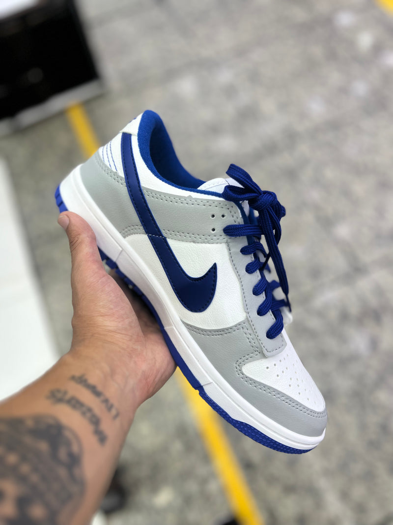 Dunk Cinza com Azul Sola Azul