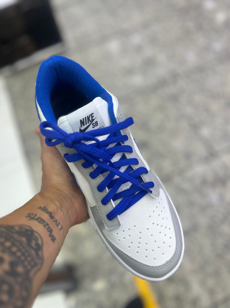 Dunk Cinza com Azul Sola Azul