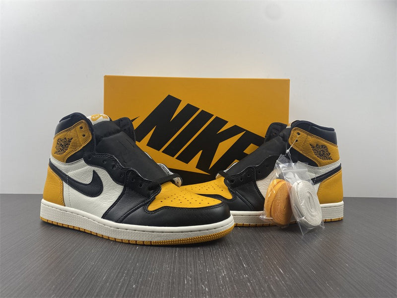 Air Jordan 1 Retro High OG 'Yellow Toe'