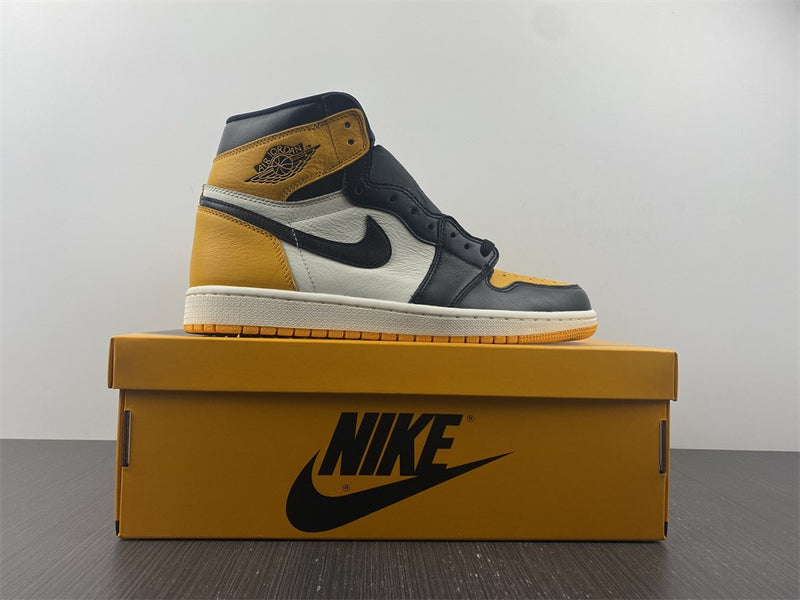 Air Jordan 1 Retro High OG 'Yellow Toe'