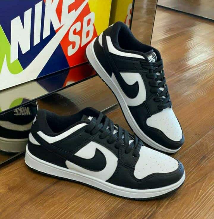 Dunk Preto e Branco Cano Baixo