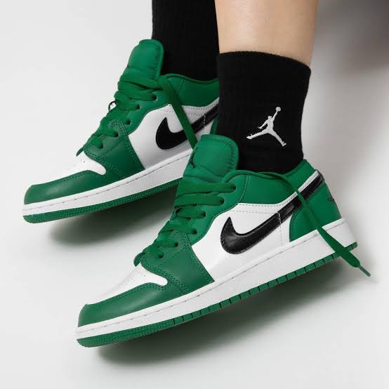 Air Jordan 1 Pine Green