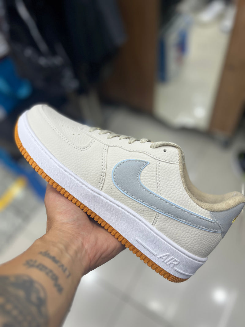 AF1 Bege Novo Sola Caramelo